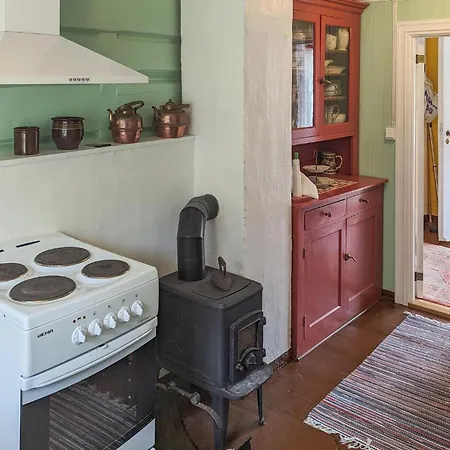 In With Kitchen Feda